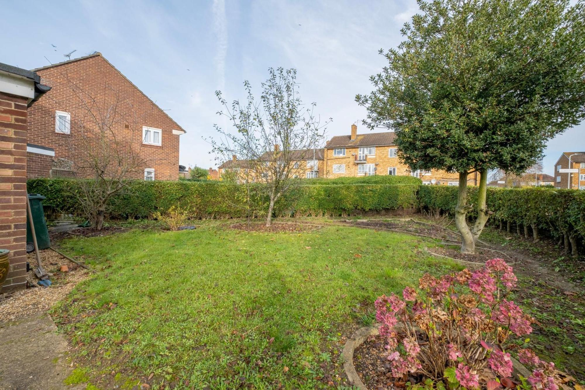 Kings House Apartment Hayes, West London Apt A Northolt  エクステリア 写真